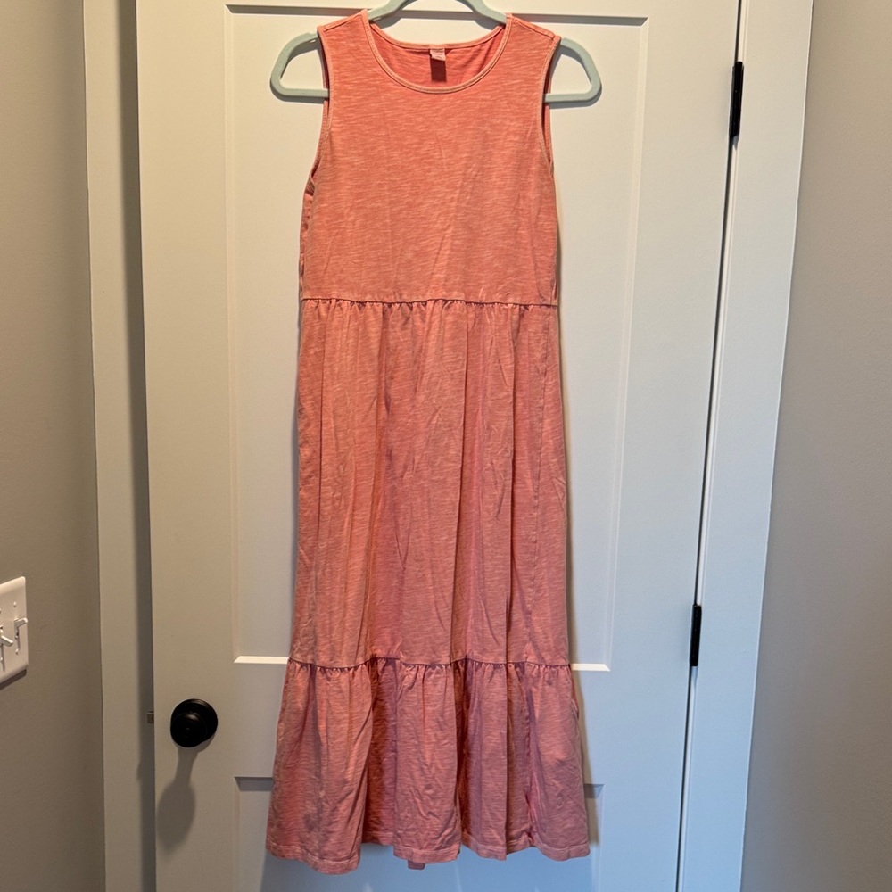 Sleeveless salmon colored Tiered Maxi Dress